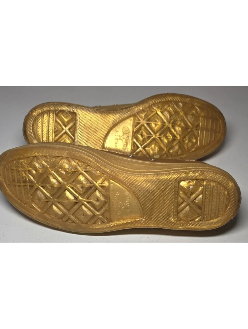 Mens Converse Chuck Taylor All-Star OX All Gold Size 10- 153107C